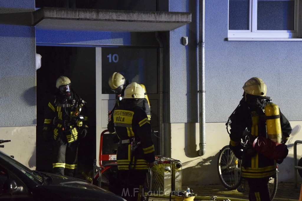 Feuer 2 Y Kellerbrand Koeln Ostheim Ruppinerstr P099.JPG - Miklos Laubert